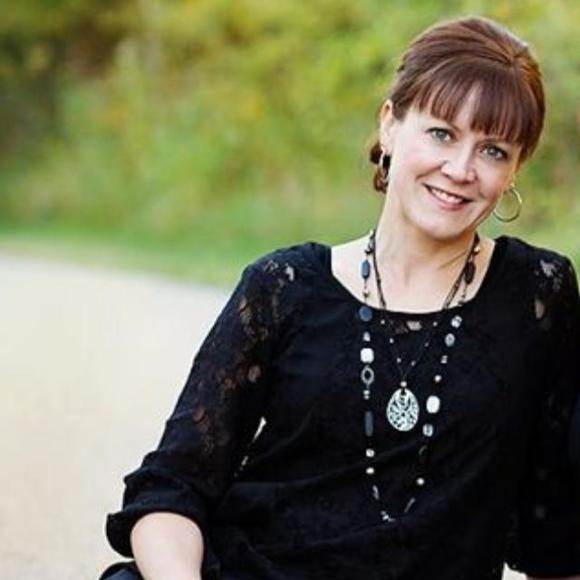 Meet your Posher, Brenda - Picture 1 of 1